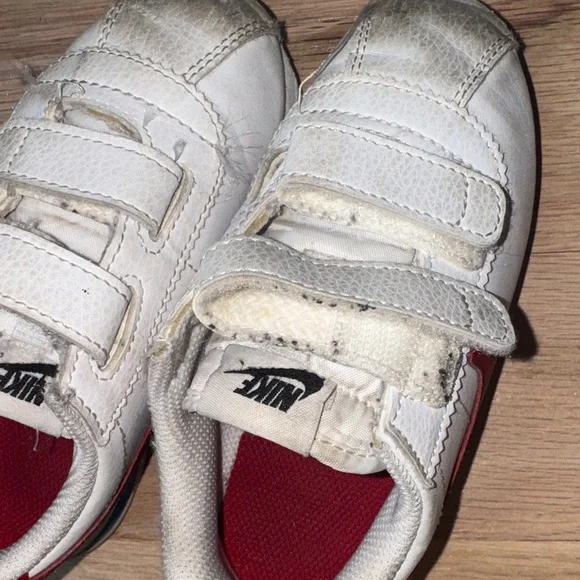 Nike Kids White and Red Velcro Sneakers - Picture 5 of 12